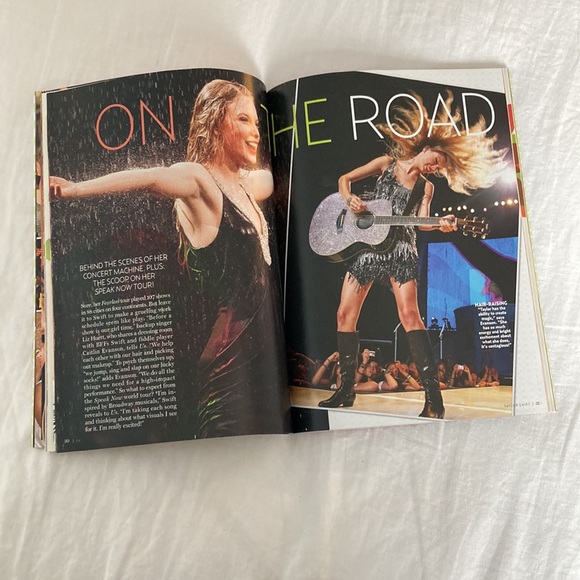 RARE Taylor Swift Us Magazine Collector’s Edition + 4 posters 2011 Speak Now Era - Picture 5 of 9